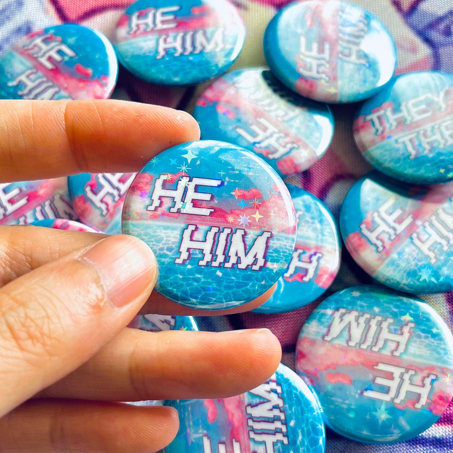 Vaporwave Pronoun Buttons