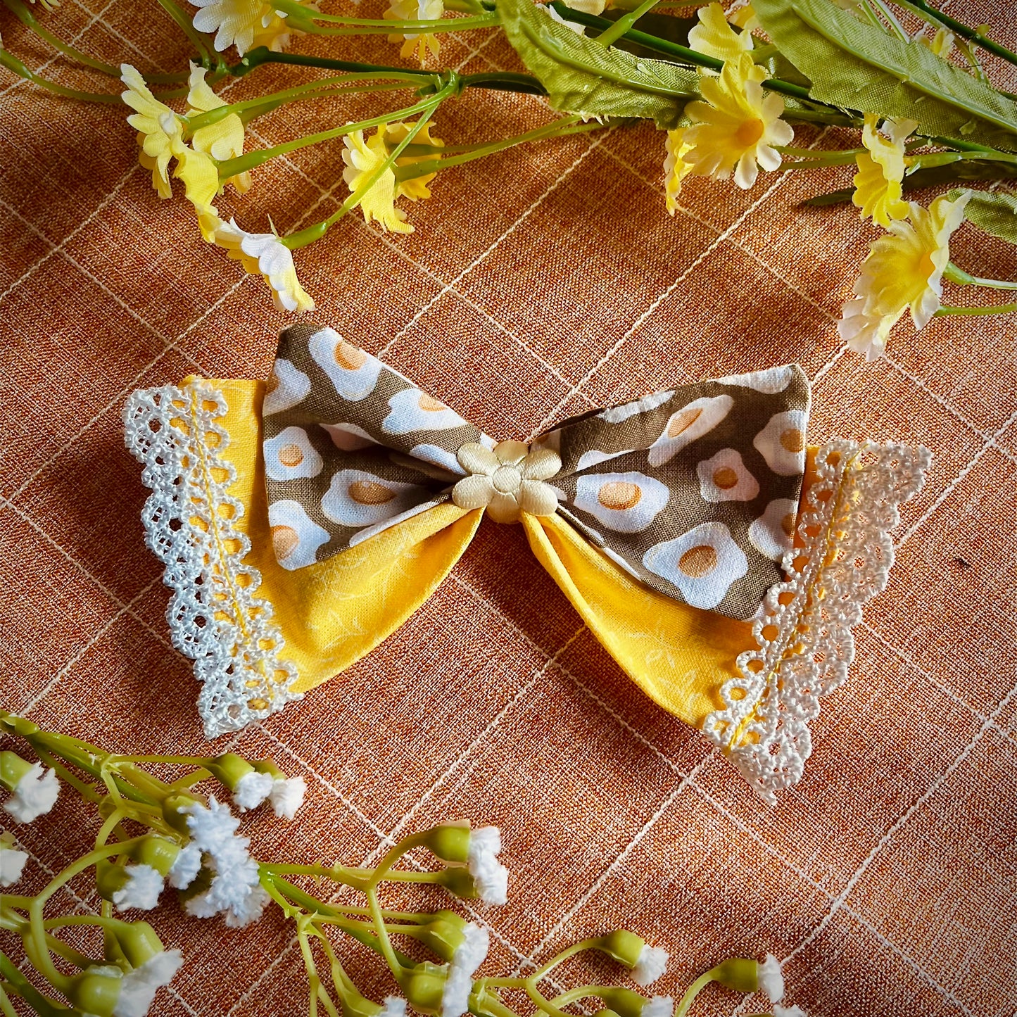 Eggy Hair Bow