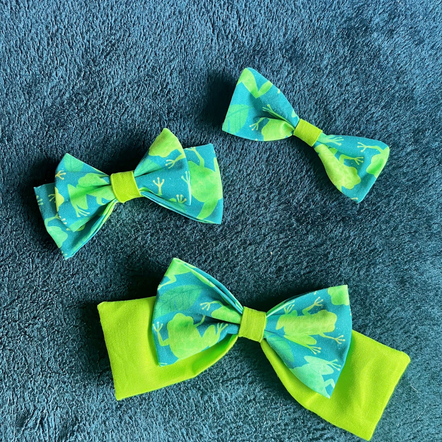 Froggy Hair Bows